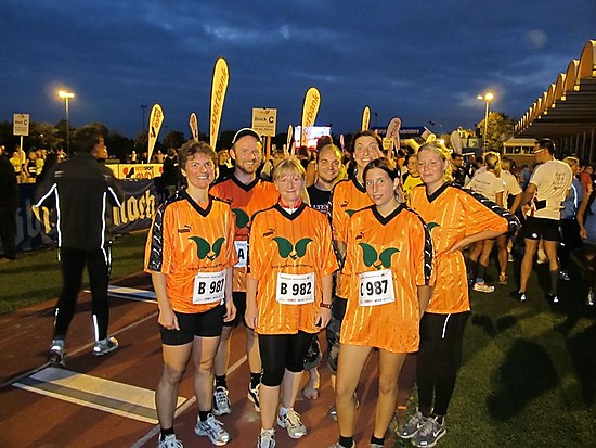 Das glueckliche Sieger-Team (v.l.n.r.) Angelika, Reinhard, Petra, Manfred, Stefi, Corinna und Manu