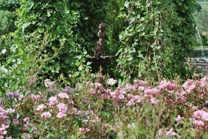 Gartengestaltung - Blickfangelement Statue
